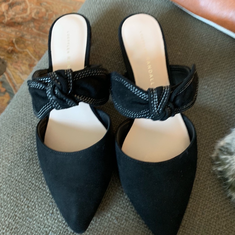 NWOT loeffler Randall block heel size 6